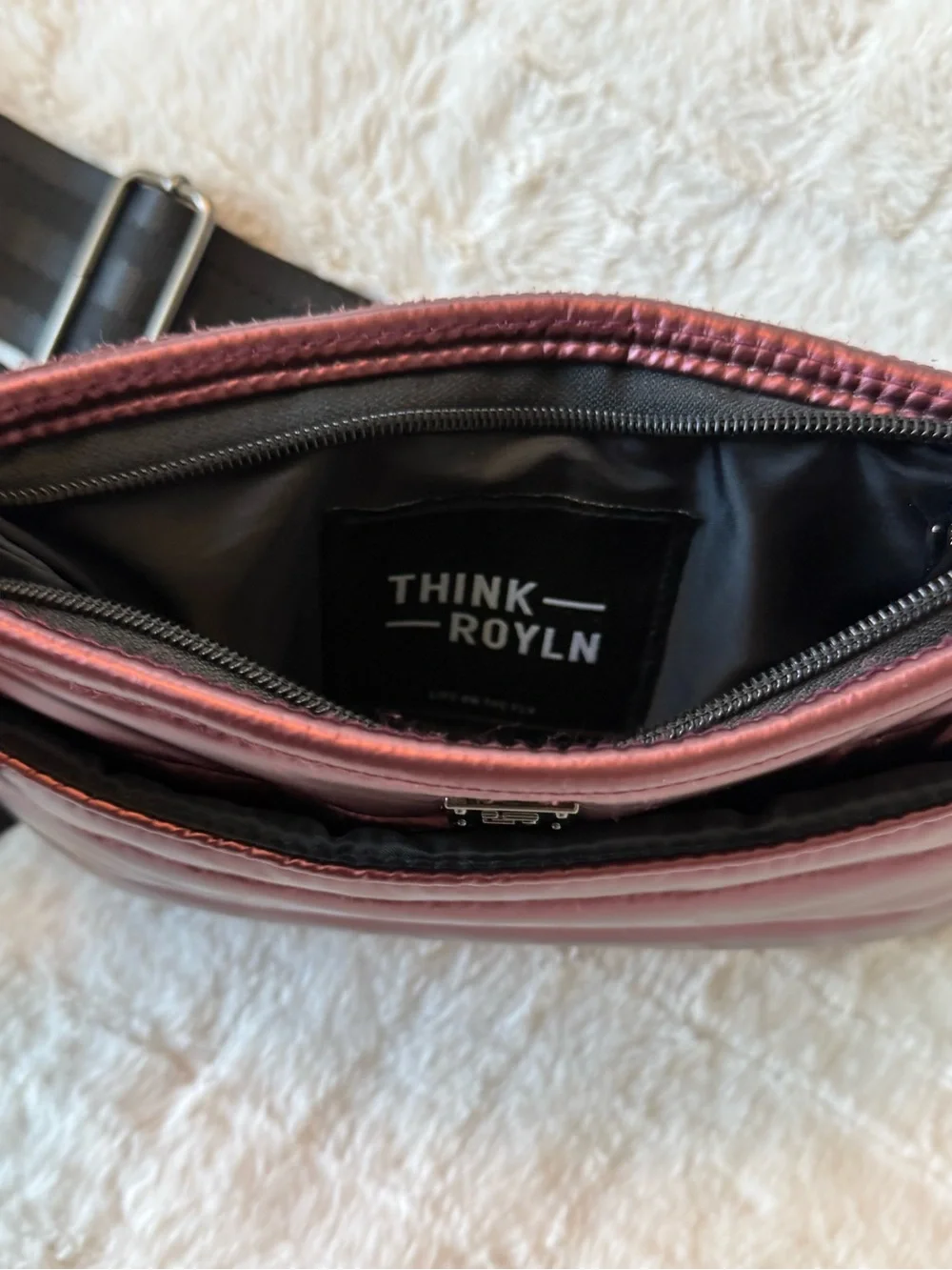 THINK ROYLYN Bum Bag Mirror Metallic Deep Burgundy metallic
